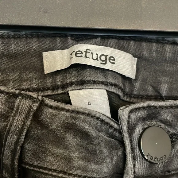 Refuge | Black Skinny Jeans - Picture 3 of 5